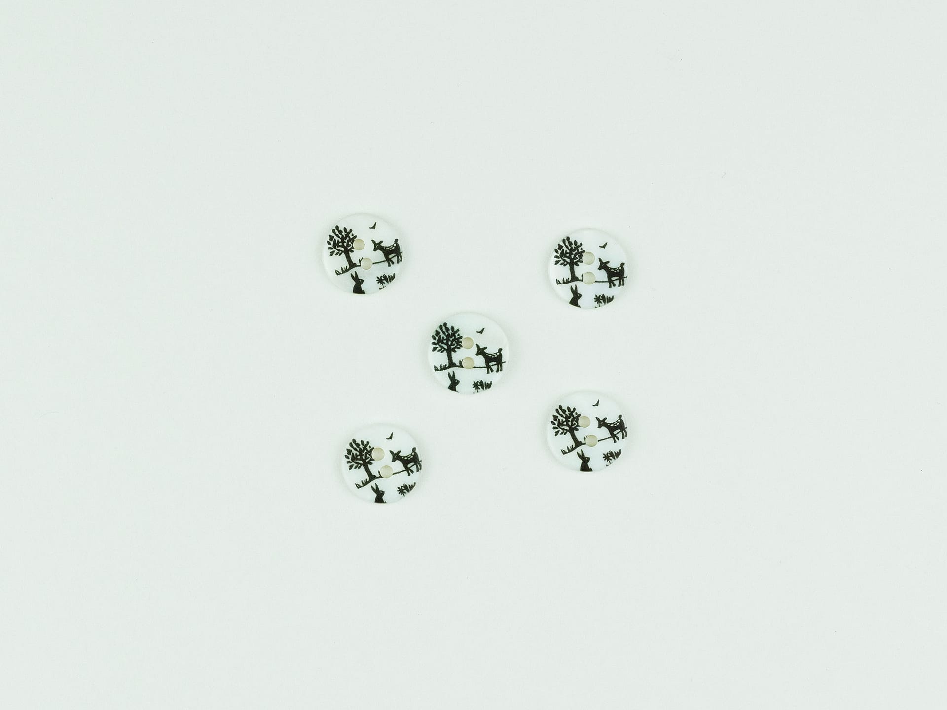 Deer, rabbit and tree river shell 12mm buttons